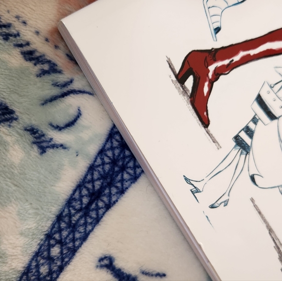 Fashion Design Studio: Learn to Draw Figures, Fashion, Hairstyles & More - Picture 5 of 5